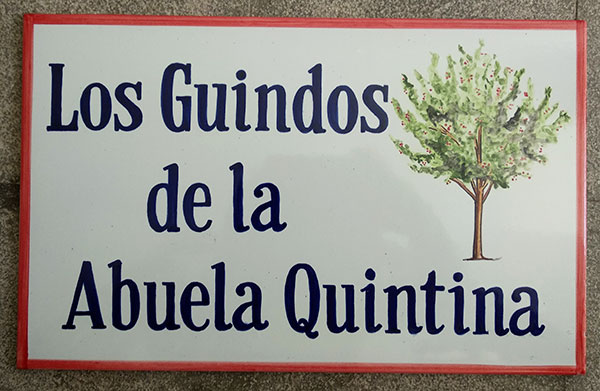 Placa con texto adaptado