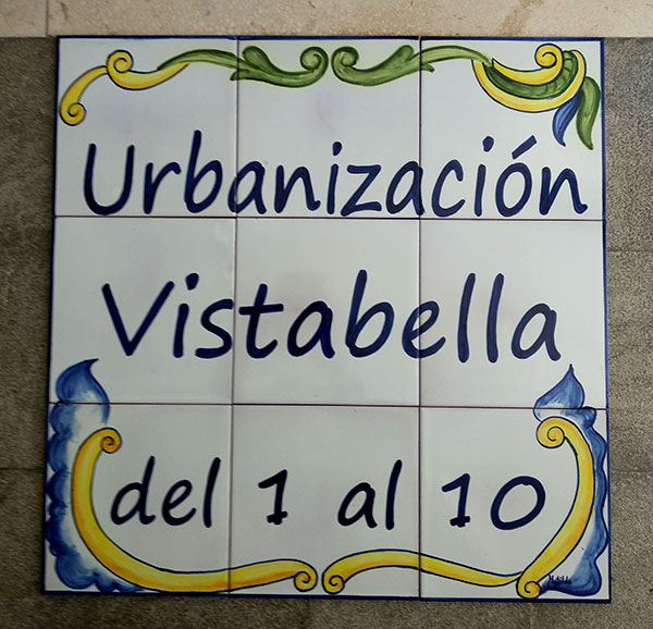 Rótulo señalizador de urbanización