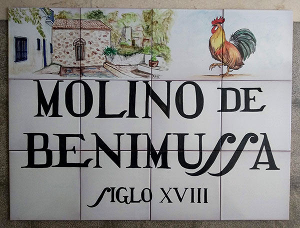 Rótulo para antiguo molino